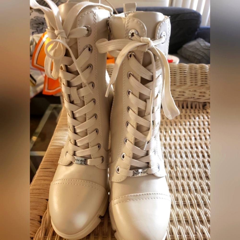 Women Boots